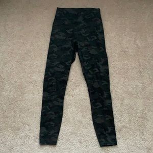 Fabletics Camo Powerhold High-Rise 7/8 Leggings